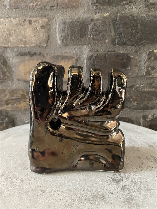 Keramik skulptur af Sander Calundan